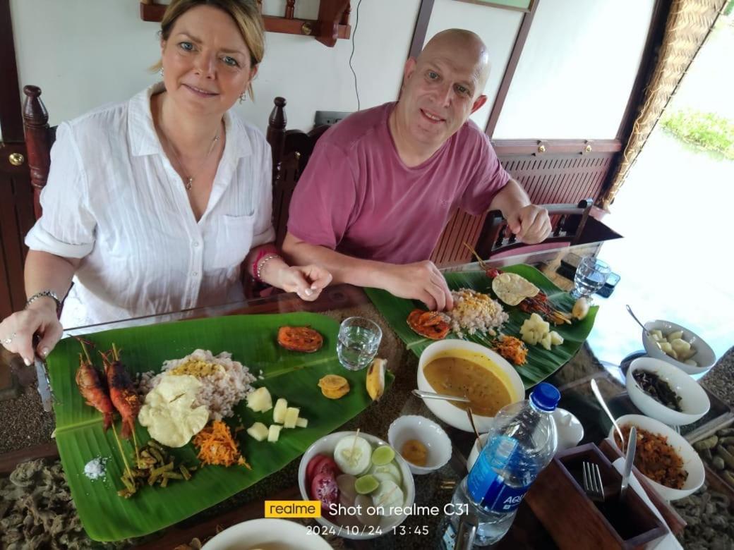 Thara'S Houseboat Otel Alappuzha Dış mekan fotoğraf