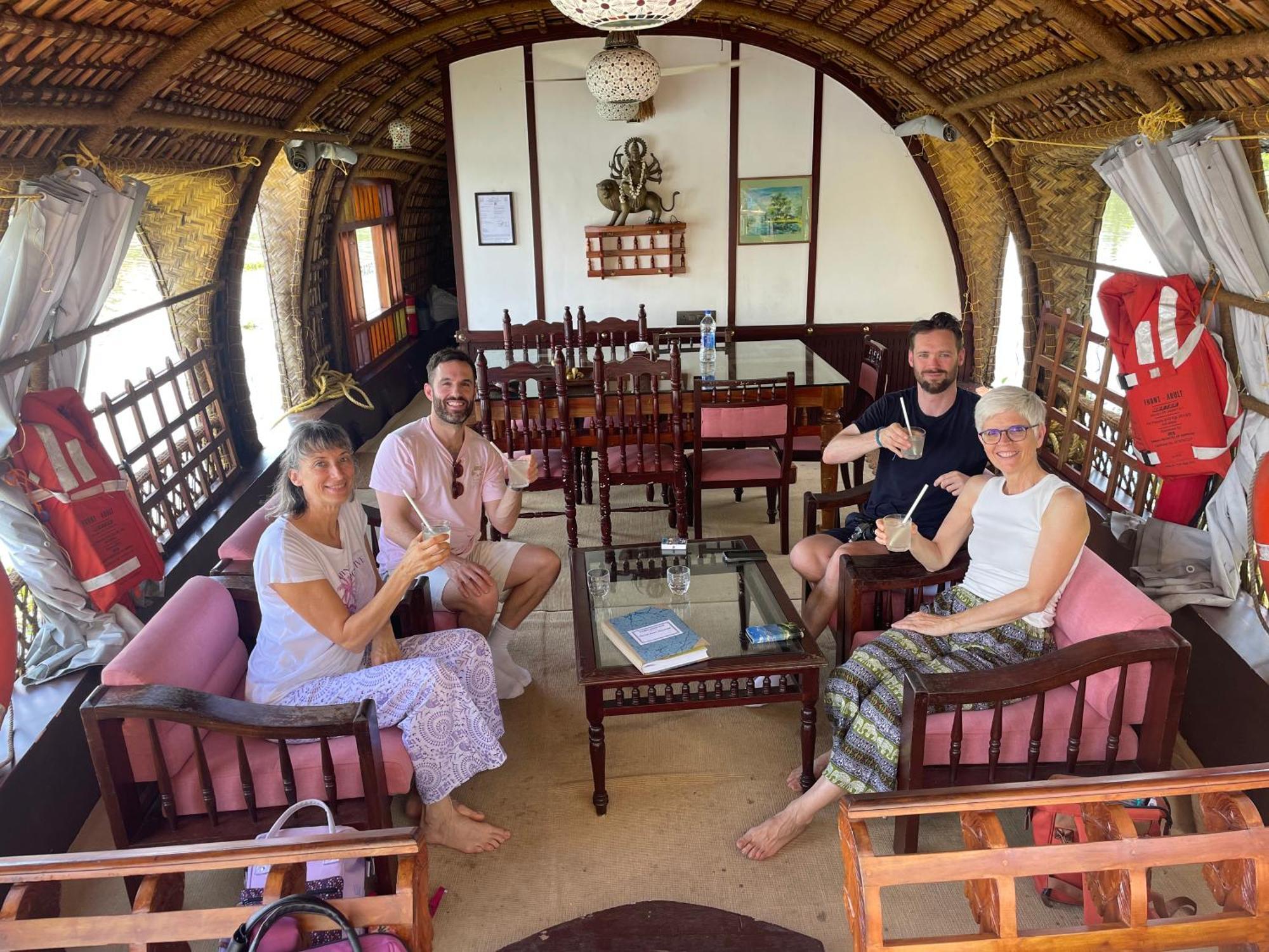 Thara'S Houseboat Otel Alappuzha Dış mekan fotoğraf