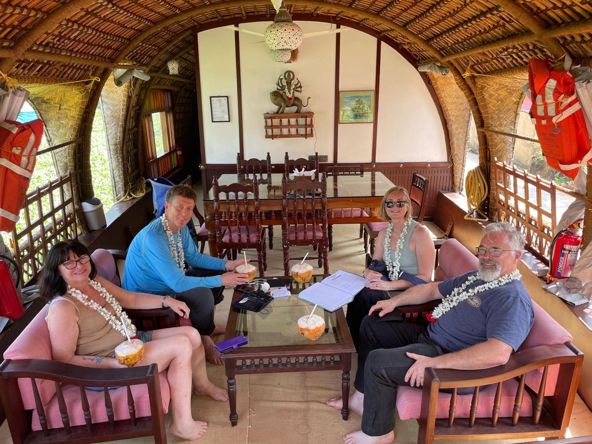 Thara'S Houseboat Otel Alappuzha Dış mekan fotoğraf